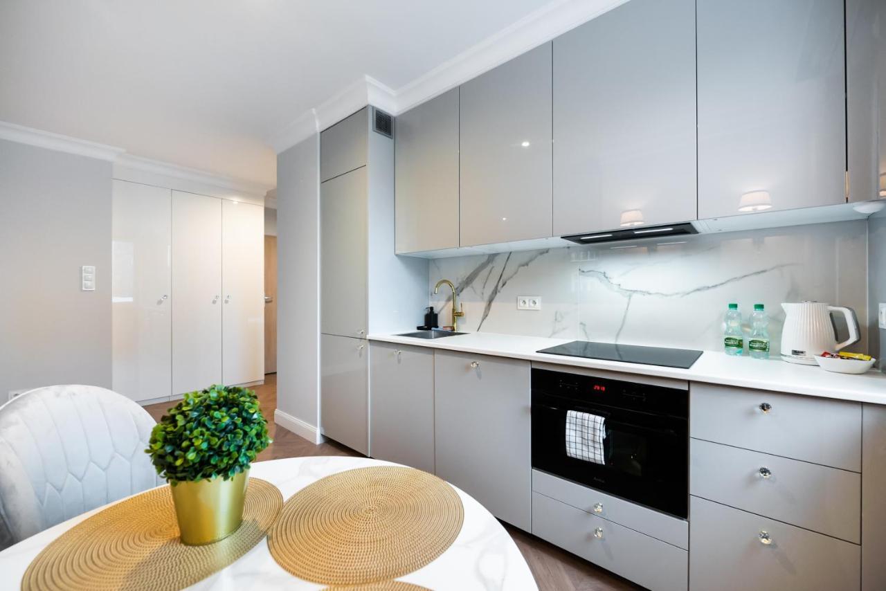 Stara Praga Superior Apartment Варшава Екстериор снимка